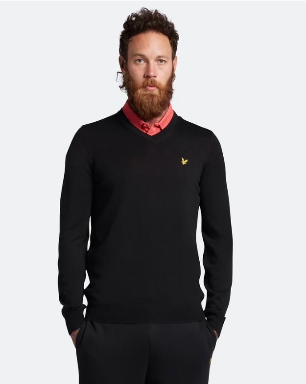 Lyle & Scott Golf V Neck Pullover True Black Leather Land